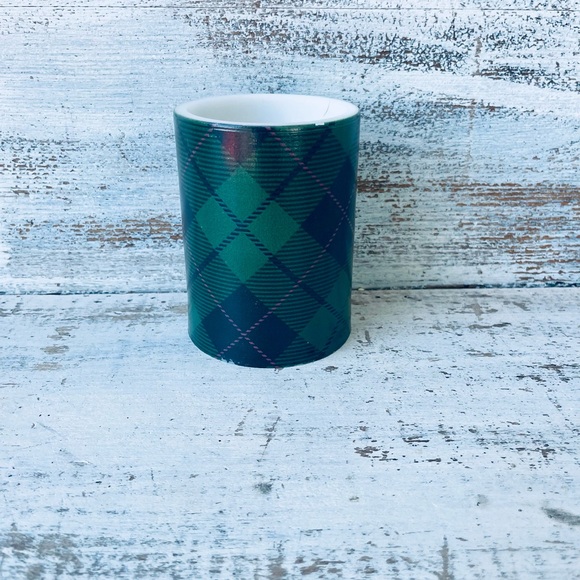 *Green Plaid Timer Pillar Christmas Candle 3”x4” - Picture 10 of 11